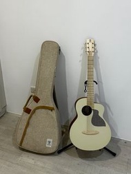 aNueNue 鳥吉他 MC-10  36吋  杏奶白 吉他 吉他袋 吉他支架 吉他背帶 移調夾 調音器 防塵蓋 匹克