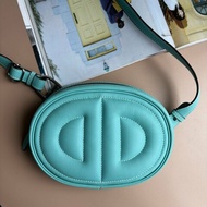 賣場最低價！::HERMES:: In-the-Loop Belt blue Atoll banane 豬鼻子馬卡龍藍 胸口包 腰包