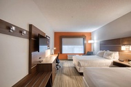 Holiday Inn Express Hotel & Suites Oshkosh - State Route 41 By IHG
