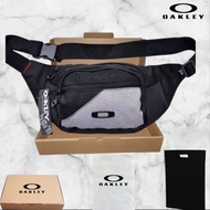 OAKLEY BAG OAKLEY SLINGBAG OAKLEY WAISTBAG OAKLEY WAIST BAG OAKLEY SLINGBAG IRON LOGO