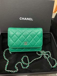 🍏 Chanel Mini Woc 🍏Very Rare color 💚