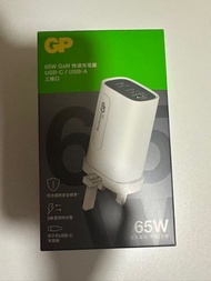 GP 65W GaN 快速充電器 三接口