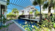 วิลลา 5 ห้องนอน 5 ห้องน้ำส่วนตัว ขนาด 300 ตร.ม. – ท่าเรือฮอนไก (Phoenix Villas 300m2 4Br Pool Garden Kitchen 633)