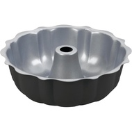 Cuisinart Chef's Classic Nonstick Bakeware 9-1/2-Inch Fluted Cake Pan,Silver