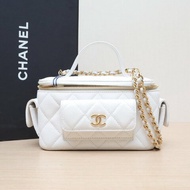 CHANEL 23B手提Cargo長盒子化妝包白色荔枝牛皮金扣肩背包