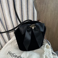 Saint Laurent 聖羅蘭 YSL 復古水鑽 Logo 絲絨水桶包