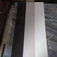 plint granit 10x80 cream putih