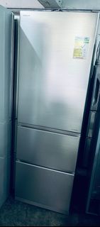 可使用消費券 )) 日立Hitachi 🌸 三門雪櫃、新款 181CM高 香檳金色 可自動制冰 包送貨安裝---二手雪櫃 // 電器****Refrigerator