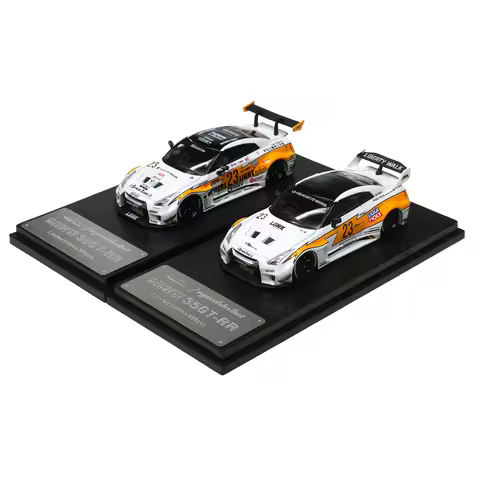 MC In Stock 1:64 LBWK GTR R35 White Flash 23 1.5 3.0 35GT-RR Diecast Diorama Car Model Collection To