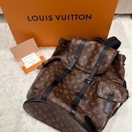 LV  Louis Vuitton M43735 Christopher MM 經典花紋大容量翻蓋束口後背包