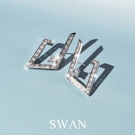 SWAN - The Laurence Twist Earring ต่างหูเงินแท้ ฝังเพชรคิวบิกเซอร์โคเนีย เครื่องประดับที่ลงตัวทุกโอก