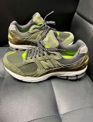 New Balance NB 2002R 跑步鞋 軍綠色 d寬