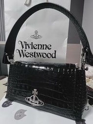 Vivienne Westwood 西太后 Hazel 中號黑色鱷魚紋腋下包