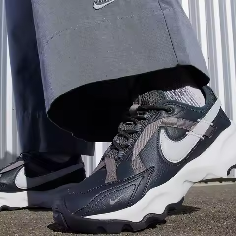 Nike genuine TC 7900 Women's Cushioned Retro Dad Shoes DD9682-001