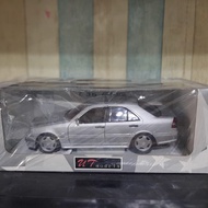 diecast skala 1:18 UT Model Benz E36 W202 AMG, nos condition