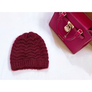 Red fur hat - 2 Hands