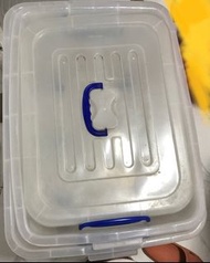 連蓋透明有轆膠箱三個 （價錢可小議）大膠箱、細膠箱