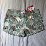 [2hand_thrift] KhakiShorts M L waist 82 hip 98 length 29 thigh 60!!️Dirty error