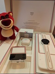Samsung galaxy Thom browne flip3 充電板 手錶 手機 藍牙耳機 耳機套 （全套）