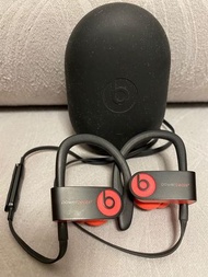 Powerbeats3 Wireless 耳機 - The Beats Decade Collection - 黑紅色