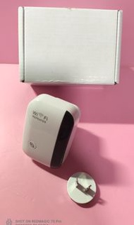 🈹不設退貨、 陳列貨品、 WiFi 延伸器、 WiFi 增強器,覆蓋高達 3000 平方英尺,乙太網路連接埠的網路增強器,無線裝置,一鍵式設定,存取點,WiFi 訊號增強器 適用於家庭、實物圖片(跟八