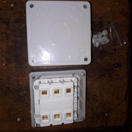 Waterproof Switch, Dustproof Boss B56Sw320. 3 Pole 20 Ampere. Ip66