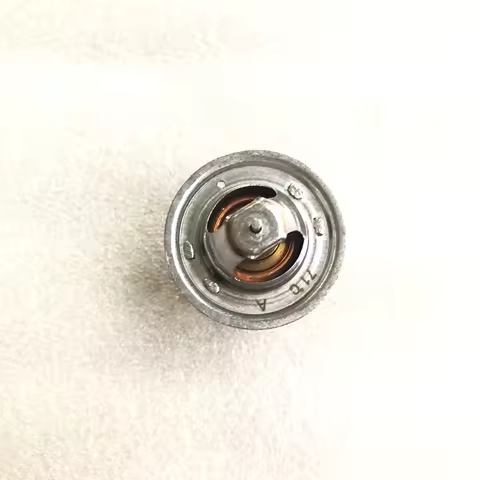 15531-73010 Thermostat 15331-73014 for Kubota D722 Z482 Engine