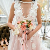 Set of 2 Bridesmaid Wrist Corsage Wedding Bridesmaid Wrist Flower Silk Pearl Wrist Corsage Beige