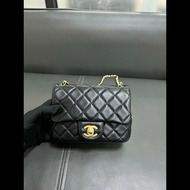 Chanel cf gold ball mini square 
黑金羊皮金球方胖子
