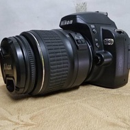 Nikon d40 lensa 18-55 mm free tas dan memory card