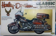 今井科學 (IMAI) 出品的 1/12 比例哈雷摩托車模型 哈雷戴維森Harley-Davidson Classic Special Custom)摩托車