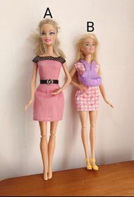 B款右邊/早期2015年芭比娃娃 芭比初生小狗遊戲 玩具 玩偶 公仔 模型 人偶 二手 收藏