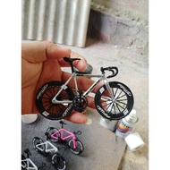 TSUNAMI fixie miniature (snm100)