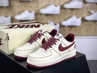 UNDEFEATED x Nike Air Force 1 '07 Low 沙色/酒紅色 聯名款 休閒運動板鞋