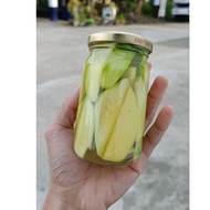 Indian mango Pickle/Crunchy indian mango pickle fresh from farm