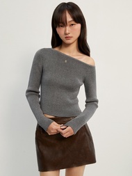 [Pomelo] เสื้อปาดไหล่ไหมพรมแขนยาว / Knitted Oblique Cold Shouler Top