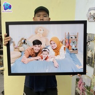 UKURAN 16R JUMBO CETAK FOTO BINGKAI FOTO MINIMALIS 40X60_ (LEBIH BESAR) TANPA KACA