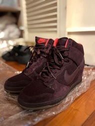 Nike 內增高波鞋