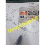 * YAMAHA RXS RXK 2T PUMP GEAR WHITE PLASTIC OIL PUMP GEAR ORIGINAL JAPAN