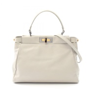 [มือสอง] กระเป๋าถือ Fendi Peekaboo รุ่น Regular 8BN226 สีเบจ หนังแท้ สำหรับผู้หญิง สภาพใช้งานแล้ว