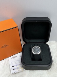 ⌚️Hermes H08 Automatic watch with Titanium case size 39*39mm with warranty card and receipt of year 