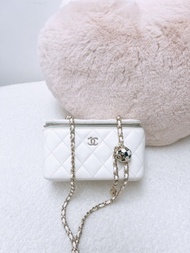(尖沙咀門市💖) Chanel vanity white 白色長盒子 足球調節扣