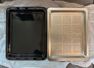 全新Toshiba東芝蒸氣焗爐配件(烤盤及蒸盤各一件）