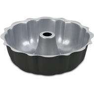 Cuisinart Chef's Classic Nonstick Bakeware 9-1/2-Inch Fluted Cake Pan,Silver