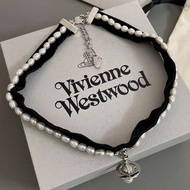 英國知名設計師品牌Vivienne Westwood珍珠絨布土星短項鍊 頸鍊 代購非預購
