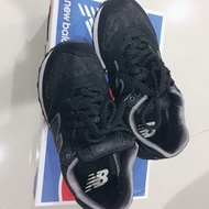 New Balance 574 black for her