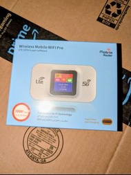 New in box 全新 Wireless LTE Modem Router Global use anywhere 4G 可插SIM卡用 wi-fi travel router，可配合 SOSIM
