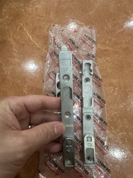 chốt k15 cửa nhựa lõi thép GQchốt âm k15 GQ cửa nhựa lõi thép chính hãng