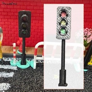 [Prasku] 1/64 Scale Model of A Traffic Light, Decorative Accessory for A Dollhouse, Collectible Item