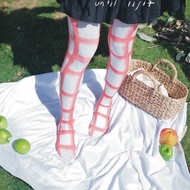 野餐紅絲絨褲襪